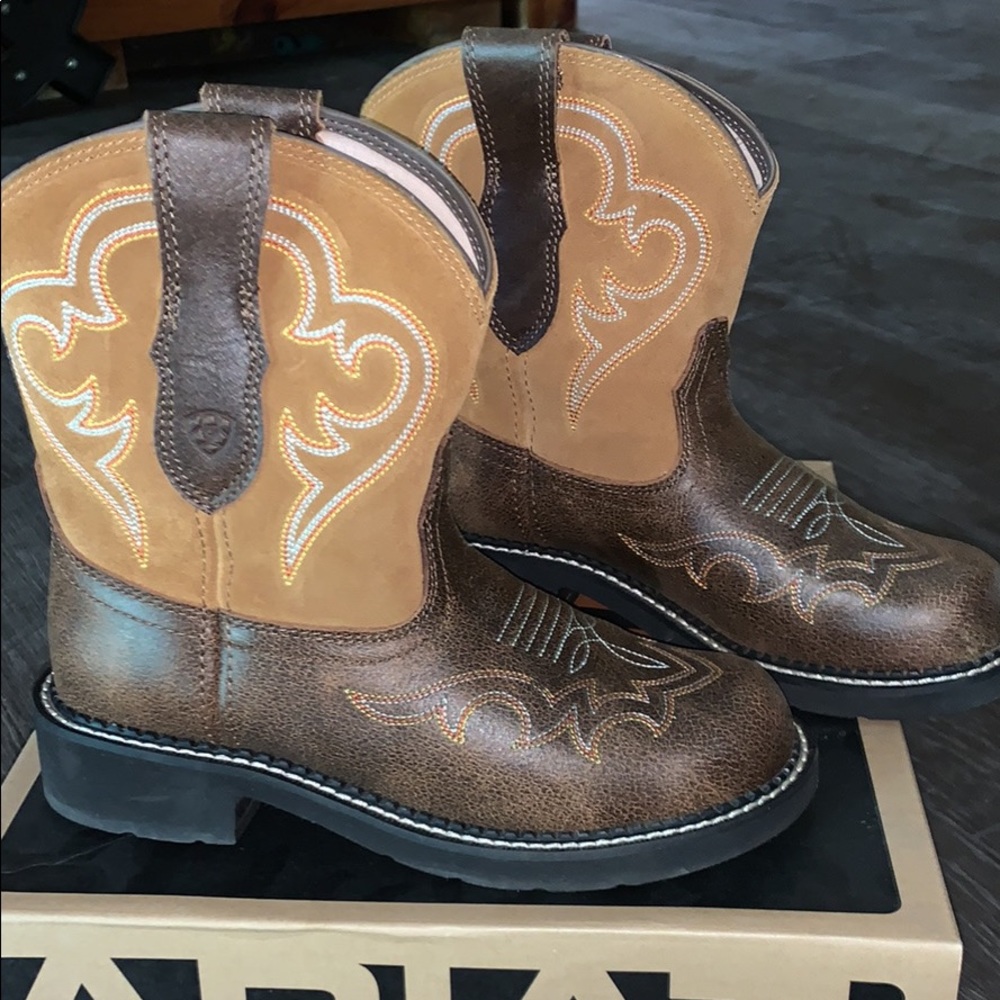 New women’s Ariat boots